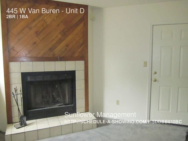 Building Photo - 2 Bed Nestled In Tranquil Downtown Community