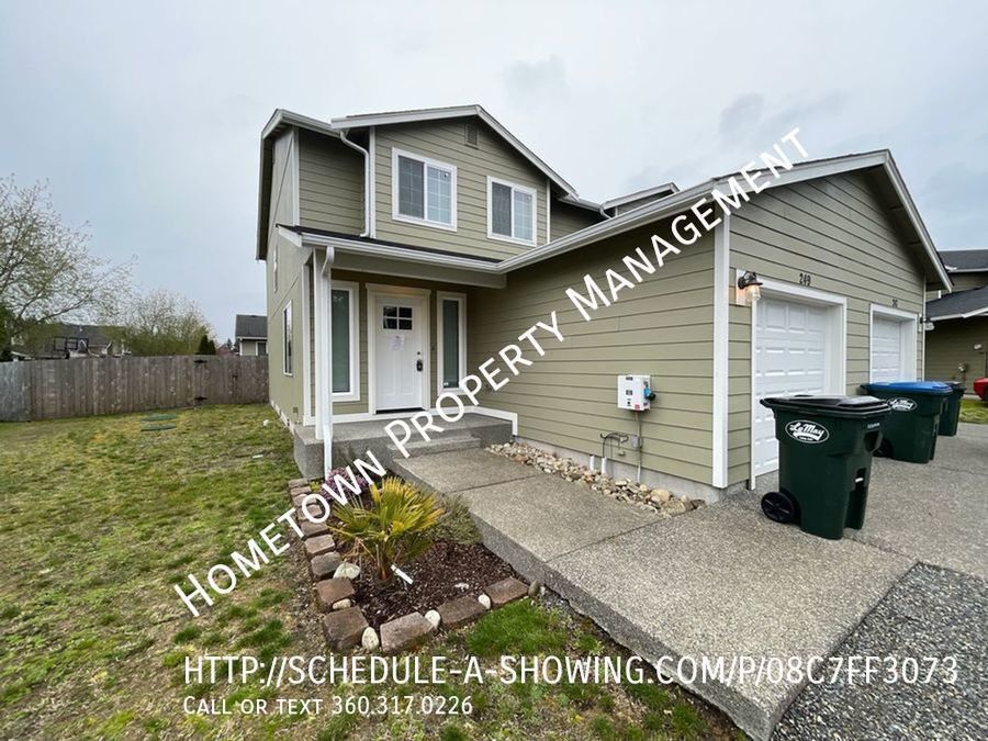 Beautiful 3 Bedroom Townhome Available NOW! House Rental in Yelm, WA