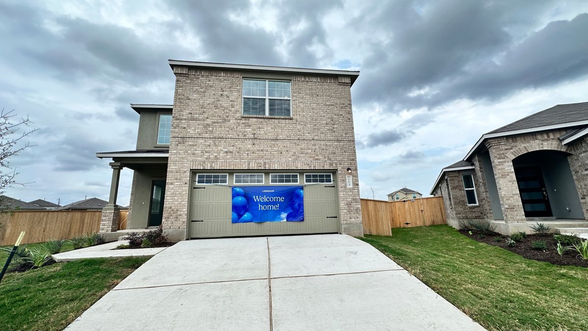 Primary Photo - 113 Allegro Dr