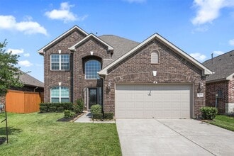 Building Photo - 2425 Village Azalea Dr