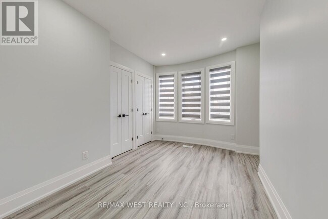 Photo du bâtiment - 1190 Ossington Ave