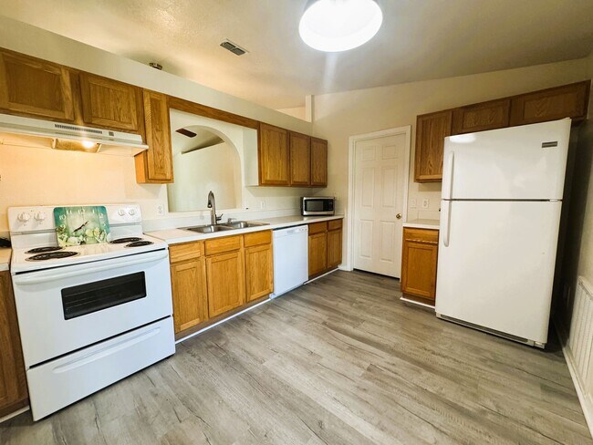 Foto del edificio - Your Dream Home Awaits in North Port!