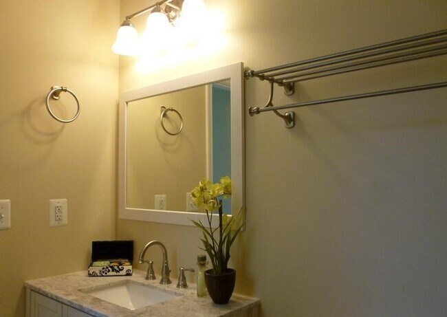 Foto del edificio - 8907 Townsend Ln