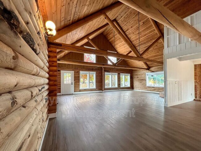 Building Photo - 5600 N Pierce Park Ln