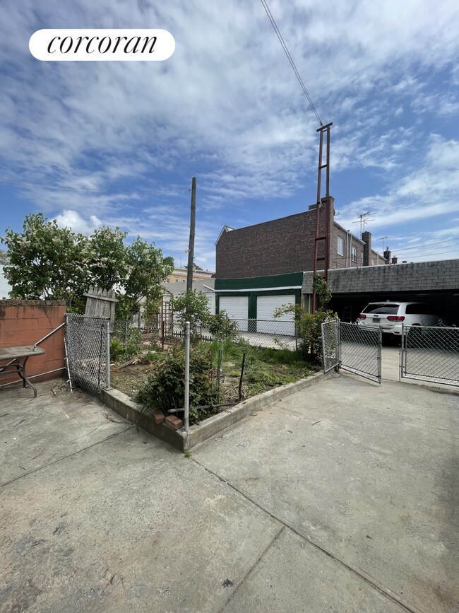 Building Photo - 71-14 Central Ave