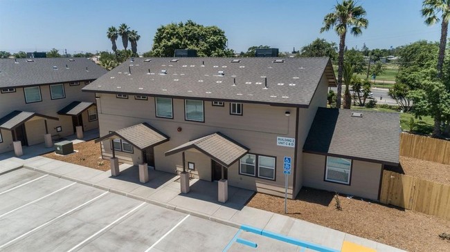 Building Photo - 2020 Landucci Dr