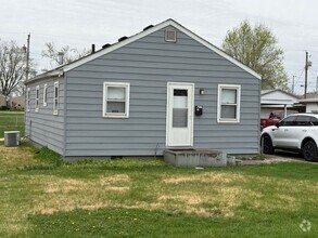 Building Photo - 106 E 3rd St