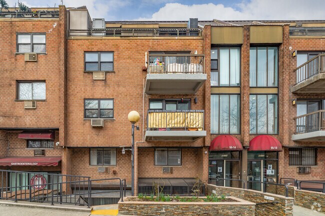Building Photo - 5514 Main St