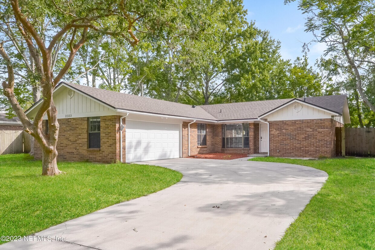 Foto principal - 2382 Dundee Ct E