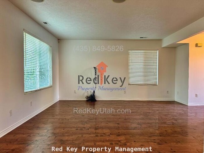 Foto del edificio - Hidden River Rd. Single Family Home