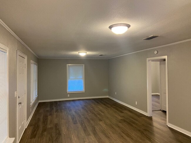Building Photo - Apply today!