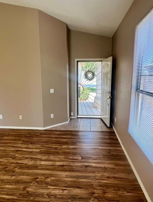 Building Photo - 3-bedroom at Ellsworth & Guadalupe
