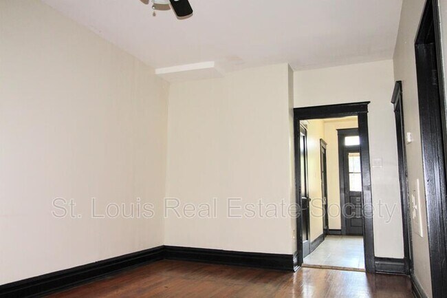 Building Photo - 3001 S Compton Ave