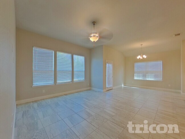 Foto del edificio - 1340 Beach Dr