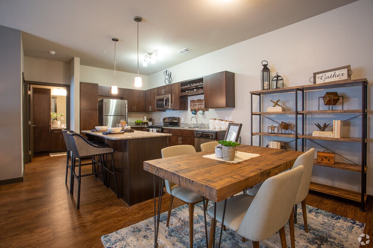 Springs at Summer Park Apartments in Rosenberg, TX