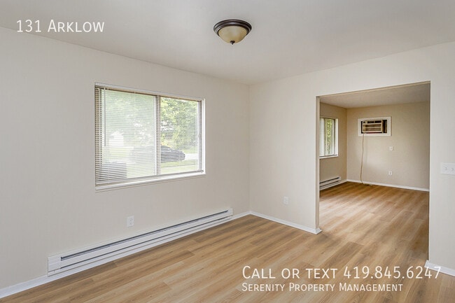 Building Photo - 131 Arklow-