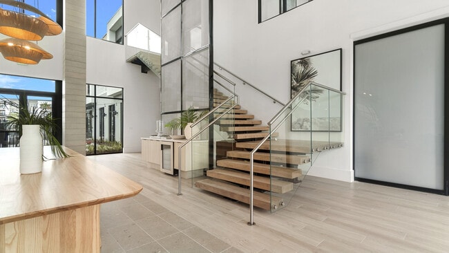 Building Photo - Infield