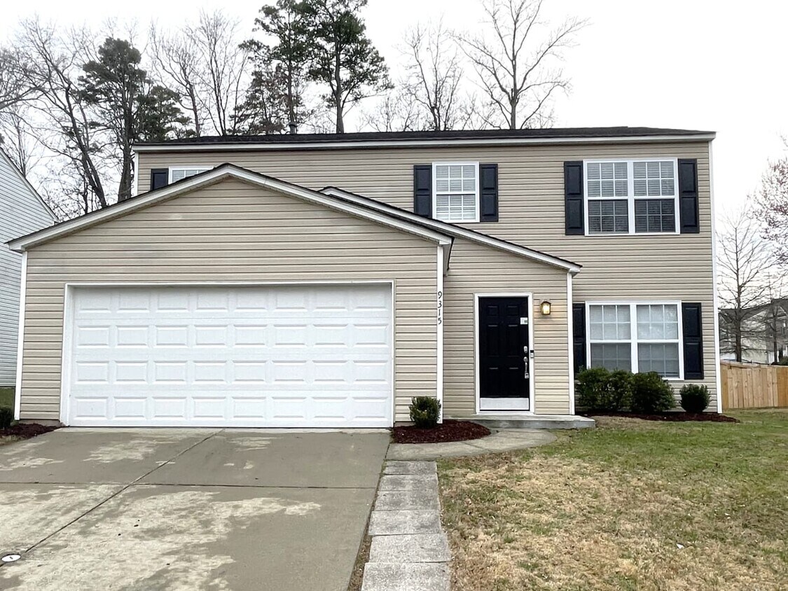 Primary Photo - 9315 Swallow Tail Ln