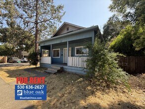 Building Photo - 438 Ash St