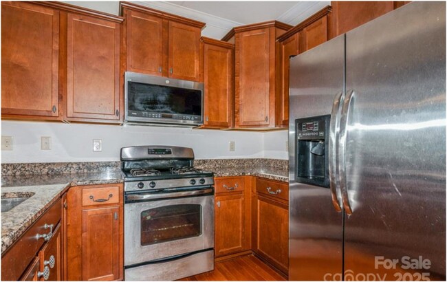 Foto del edificio - Stylish 2-Bedroom, 2.5-Bath Home with Mode...