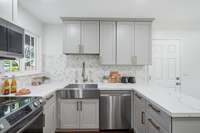 Building Photo - Beautifully Updated 3BR Campbell Home with Spacious Backyard