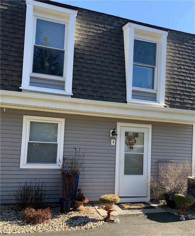 Foto principal - 105 Brittany Farms Rd