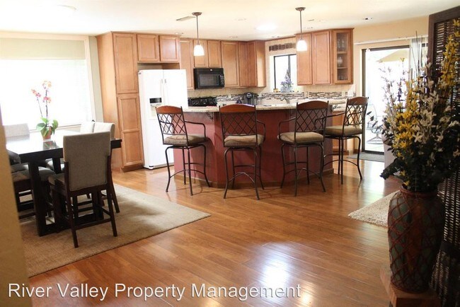 Foto del edificio - 3 br, 2 bath House - 4247 San Juan Ave