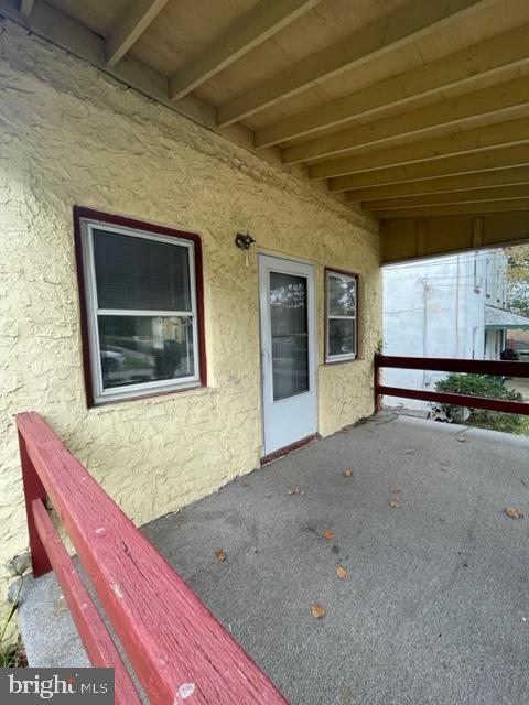 Primary Photo - 930 Henry Ave