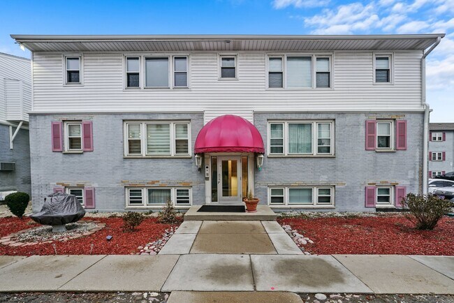 Building Photo - 9459 Kelvin Ln