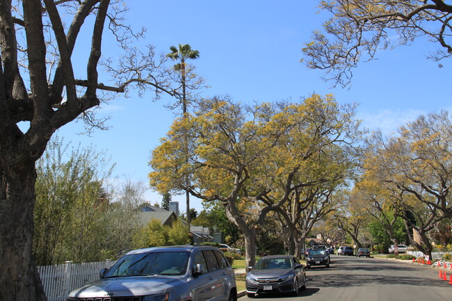 Foto del edificio - 3363 Colbert Ave