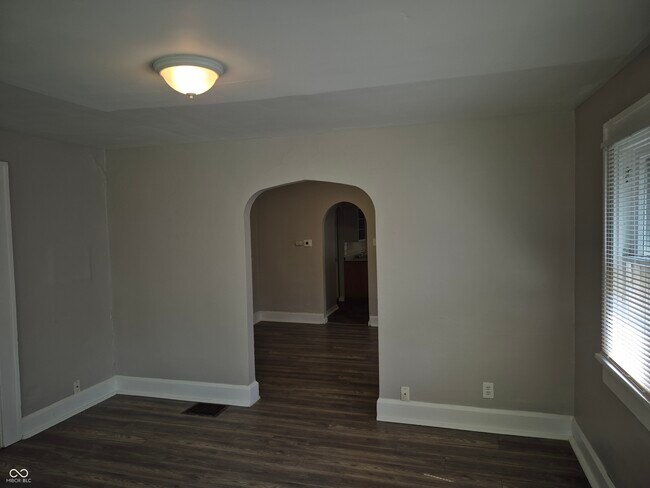 Foto del edificio - 2908 E 17th St