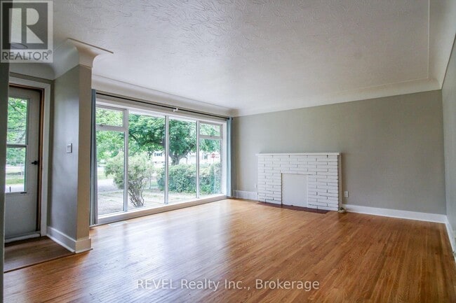 Building Photo - 3 Whiteoak Dr