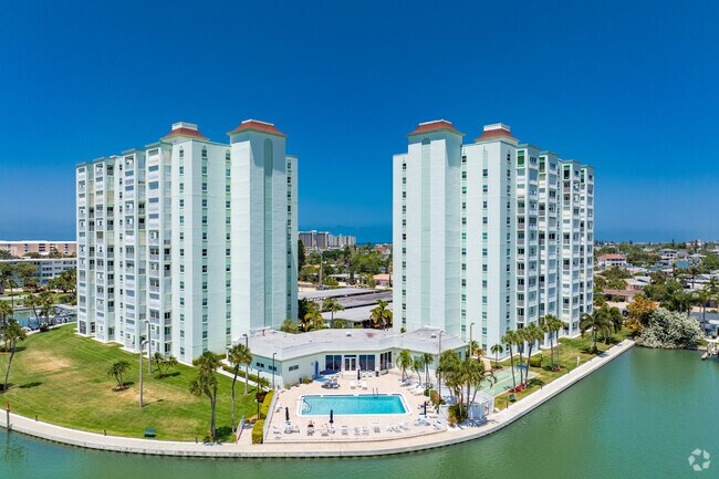 400-420 64th Ave St Pete Beach, FL - Three Palms Pointe