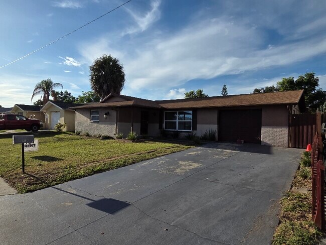 Building Photo - 7144 Stone Rd