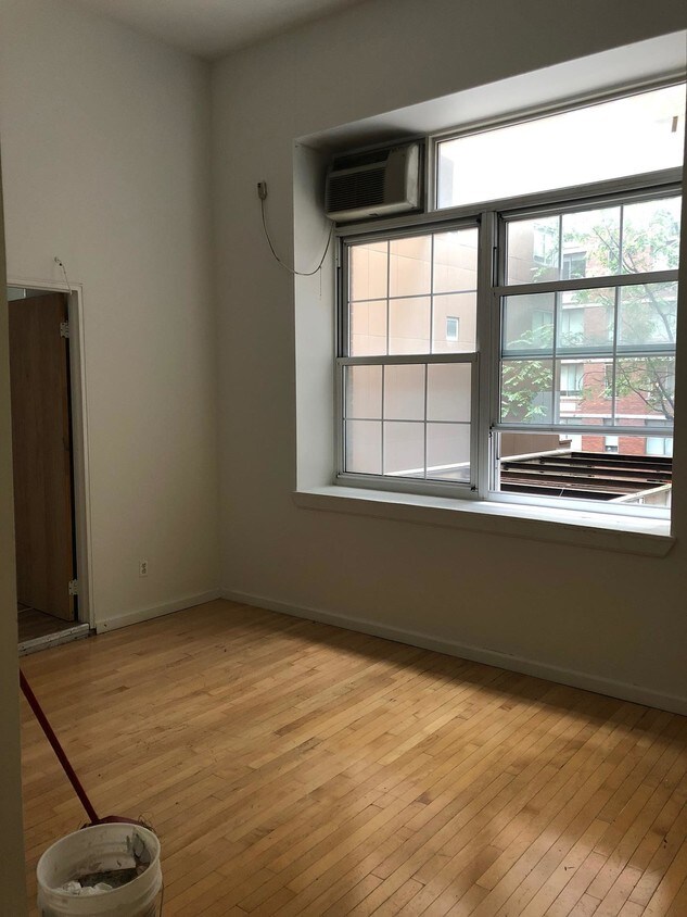 Primary Photo - 33 Gold Street