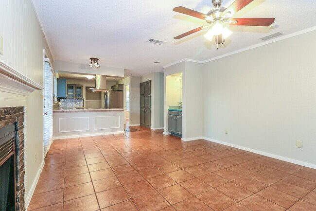 Foto del edificio - 5528 Royal Meadow Ln