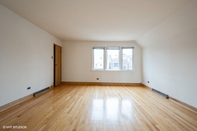 Foto del edificio - 1328 W Melrose St