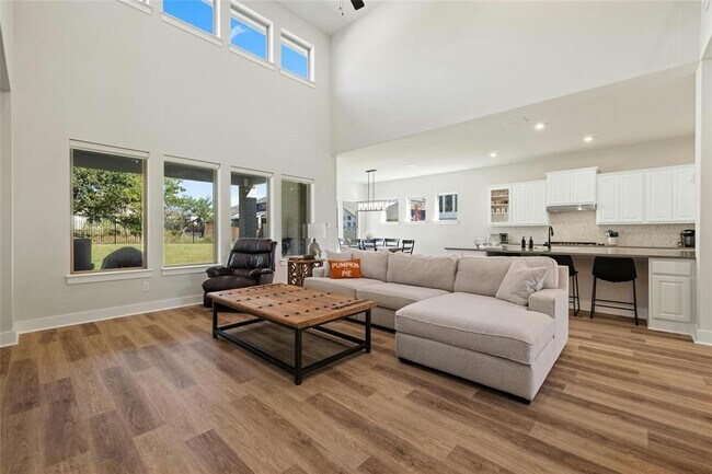 Foto del edificio - 117 Peacevine Ln