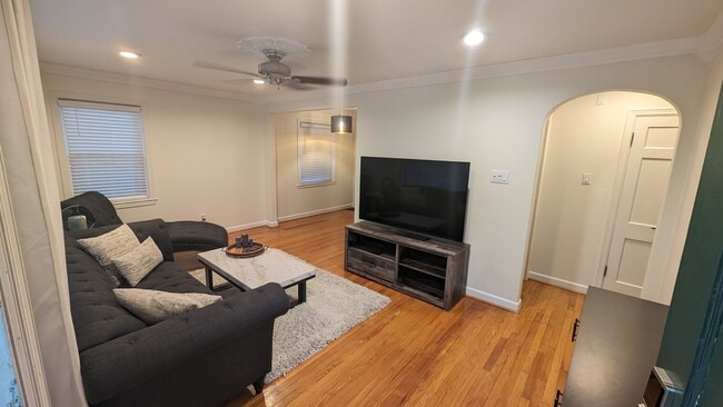Building Photo - 8112 Appleton Dr