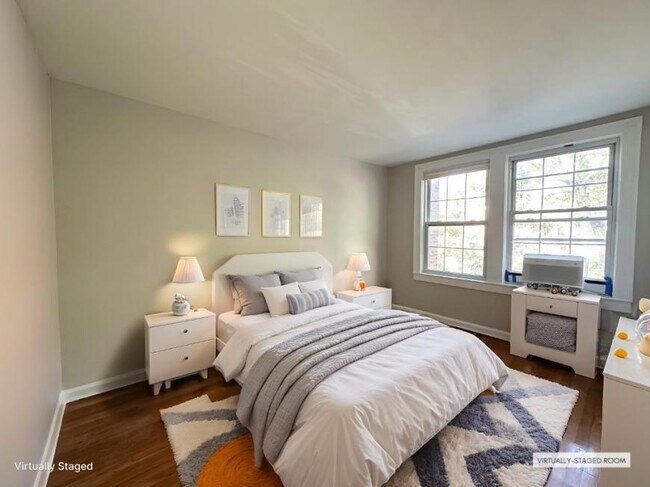 Foto del edificio - 2 bedroom in SUNNYSIDE NY 11104