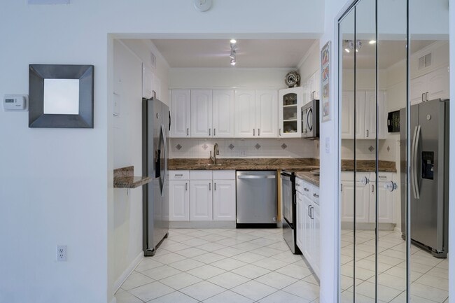 Photo - 170 N Ocean Blvd Apartment