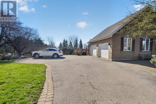 Building Photo - 23 Fox Run Dr