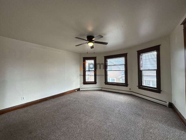 Foto del edificio - 1122 Spring St