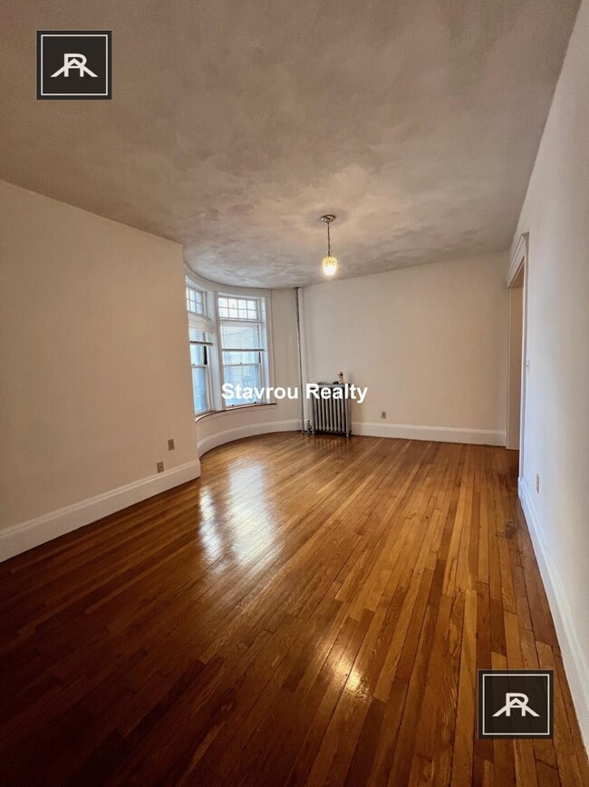 Building Photo - 4 bedroom in Brookline MA 02445