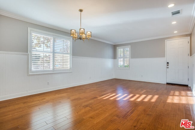 Foto del edificio - 24040 Dandelion Ln