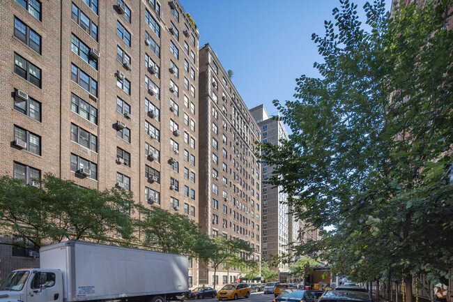 Building Photo - 440 West End Ave