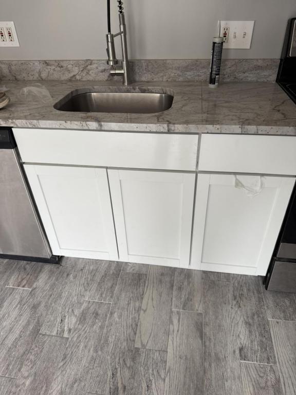 Building Photo - 363 Broadway