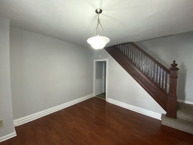 Building Photo - 220 2nd Ave