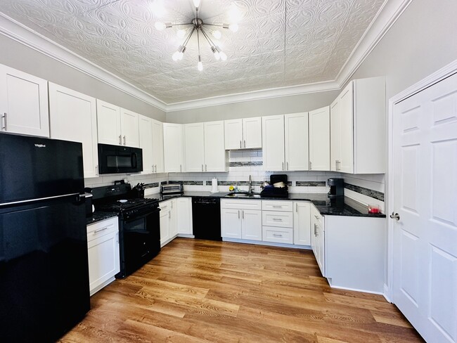 Kitchen - 2309 Sidney St