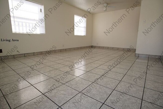 Foto del edificio - 1 Month Free Rent! Cozy 2 Bedroom Apartment